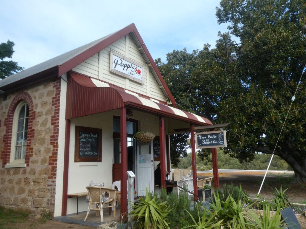 An oldguard house now used as a cafe.